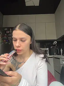 Queen of pain online show from 03-24-26, 07:19