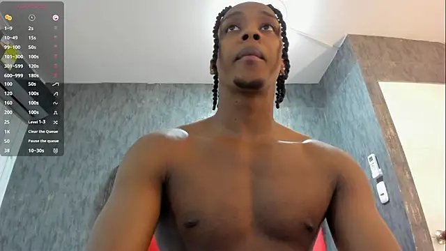 Snapshot of DominicSccott chatting on 05-12-26, 01:17 DominicSccott online show from 05-12-26, 01:17