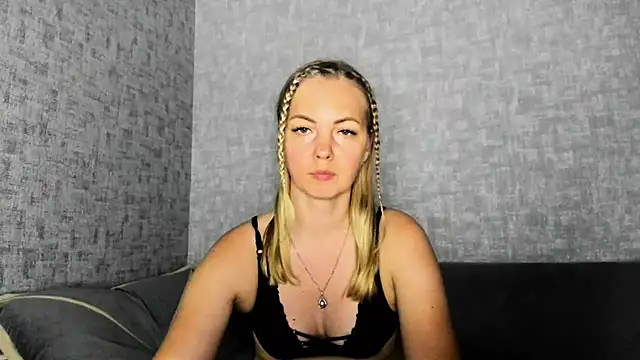 Snapshot of iam_Venus chatting on 06-20-26, 04:23 iam Venus online show from 06-20-26, 04:23