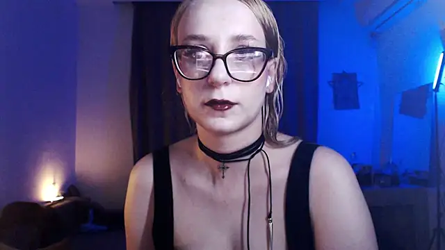 Snapshot of welliza chatting on 05-11-26, 12:34 welliza online show from 05-11-26, 12:34