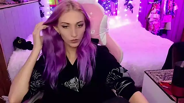 Violet Noir online show from 01-30-25, 11:44