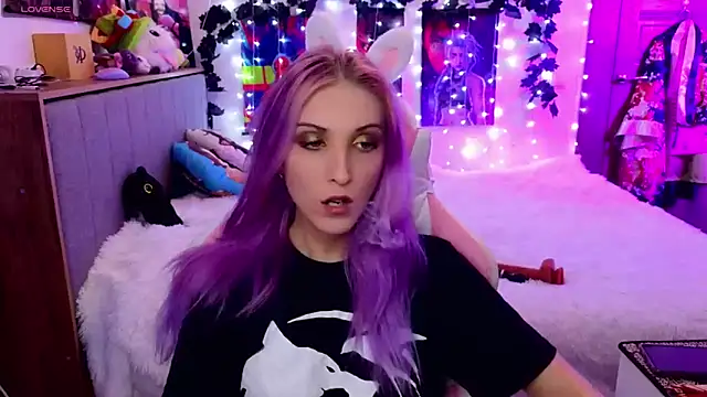 Violet Noir online show from 02-05-25, 12:17