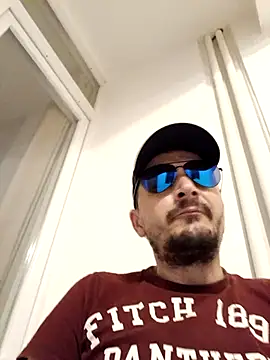 Snapshot of Adriandan1982 chatting on 09-22-25, 09:43 Adriandan1982 online show from 09-22-25, 09:43