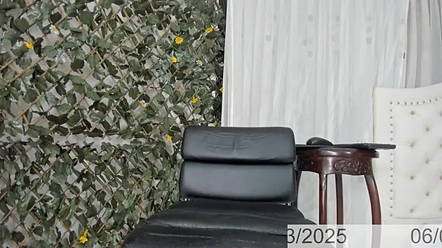 Snapshot of BunnyHotsx chatting on 03-07-25, 01:31 BunnyHotsx online show from 03-07-25, 01:31