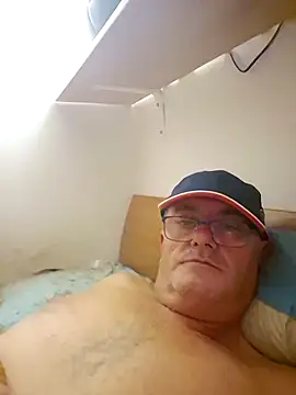 Snapshot of mohton chatting on 10-23-25, 10:19 mohton online show from 10-23-25, 10:19