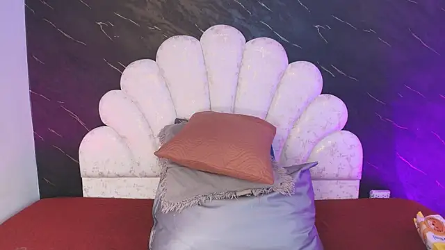  MiaBrown  online show from 04-14-26, 12:10