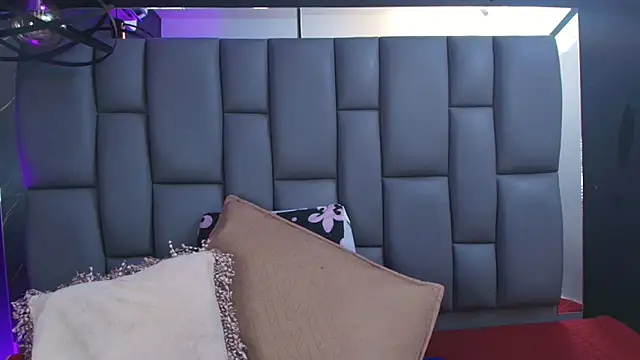  MiaBrown  online show from 11-08-25, 12:09