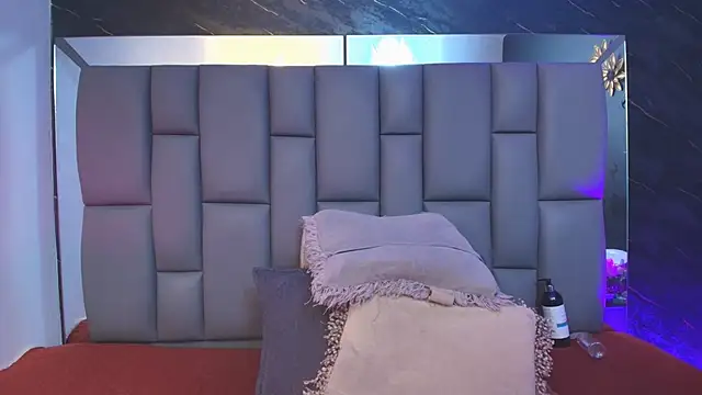  MiaBrown  online show from 10-09-25, 12:06