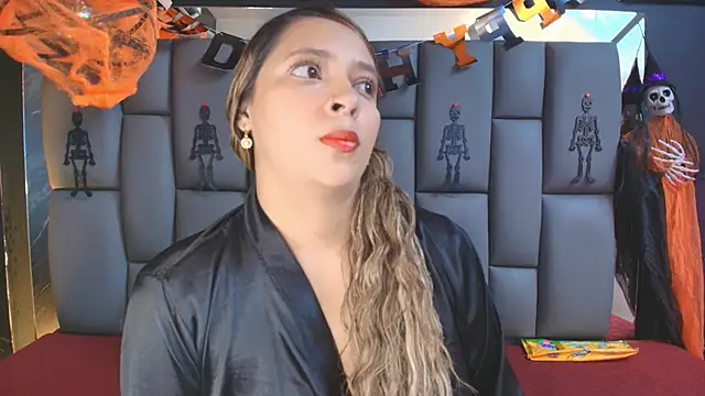  MiaBrown  online show from 10-21-25, 12:15