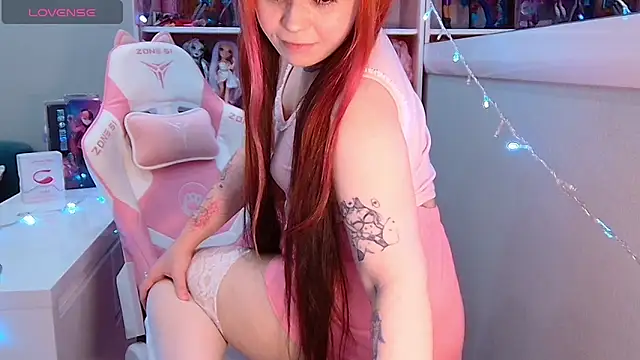 Snapshot of Naomi_Storm chatting on 05-02-26, 12:38 Naomi Storm online show from 05-02-26, 12:38