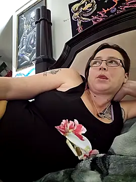 Snapshot of angelbaby1998 chatting on 02-04-26, 08:04 angelbaby1998 online show from 02-04-26, 08:04