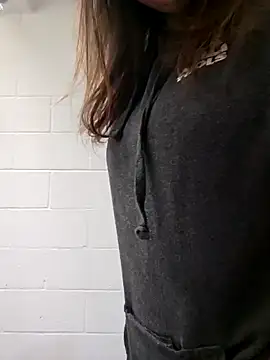 angelbaby1998 online show from 01-04-25, 05:37