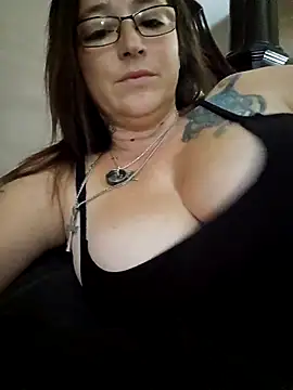 angelbaby1998 online show from 11-20-25, 05:35