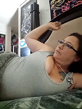 Snapshot of angelbaby1998 chatting on 02-06-26, 07:21 angelbaby1998 online show from 02-06-26, 07:21