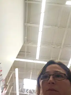 Snapshot of angelbaby1998 chatting on 02-21-26, 11:07 angelbaby1998 online show from 02-21-26, 11:07