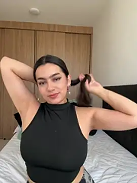 Nicollemays online show from 04-22-26, 01:07