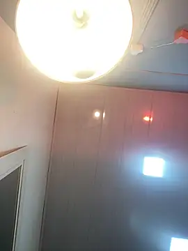 Nicollemays online show from 03-21-25, 12:06