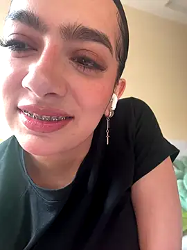 Nicollemays online show from 11-11-25, 02:34