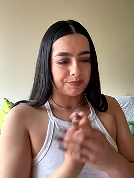 Nicollemays online show from 10-08-25, 02:18