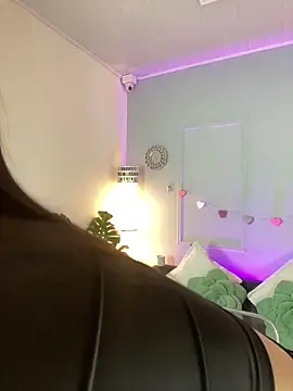 Nicollemays online show from 03-13-25, 03:17