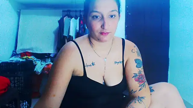 Snapshot of liz_dirty chatting on 02-27-25, 10:31 liz dirty online show from 02-27-25, 10:31