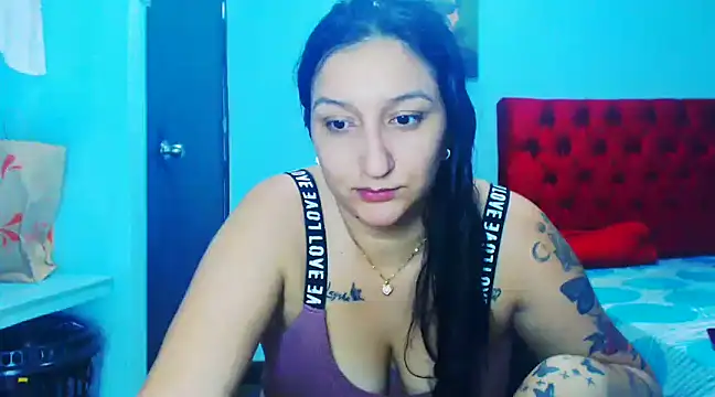 Snapshot of liz_dirty chatting on 01-08-25, 11:30 liz dirty online show from 01-08-25, 11:30