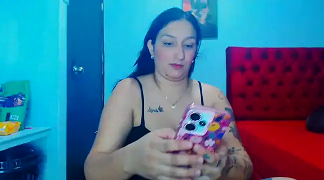 Snapshot of liz_dirty chatting on 01-14-25, 10:44 liz dirty online show from 01-14-25, 10:44