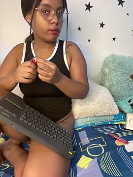 Snapshot of Aleja_DANS chatting on 02-19-26, 07:38 Aleja DANS online show from 02-19-26, 07:38