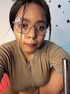 Snapshot of Aleja_DANS chatting on 02-20-26, 02:52 Aleja DANS online show from 02-20-26, 02:52