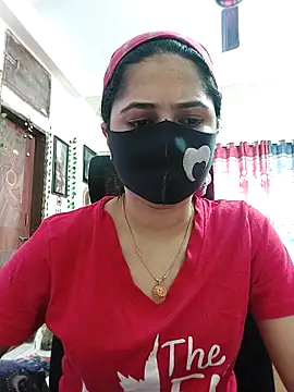 Snapshot of Suvosri chatting on 03-18-25, 10:39 Suvosri online show from 03-18-25, 10:39