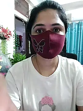 Snapshot of Suvosri chatting on 09-18-25, 05:43 Suvosri online show from 09-18-25, 05:43