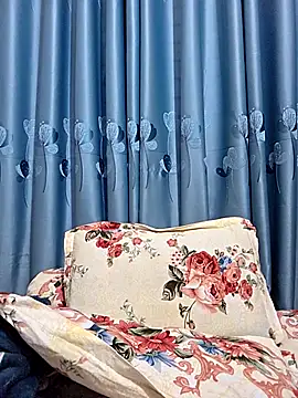 Snapshot of Suvosri chatting on 12-14-25, 04:40 Suvosri online show from 12-14-25, 04:40