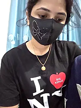 Snapshot of Suvosri chatting on 10-30-25, 05:06 Suvosri online show from 10-30-25, 05:06