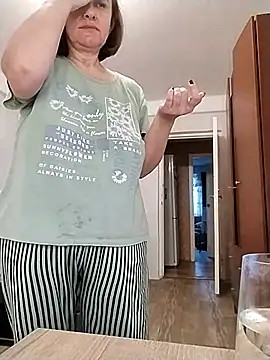 DonnaMagdalena online show from 11-12-25, 07:23