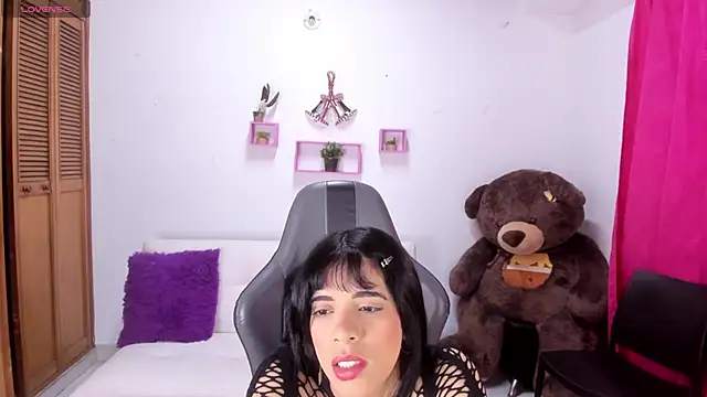 Kitty 19  online show from 01-14-25, 03:36