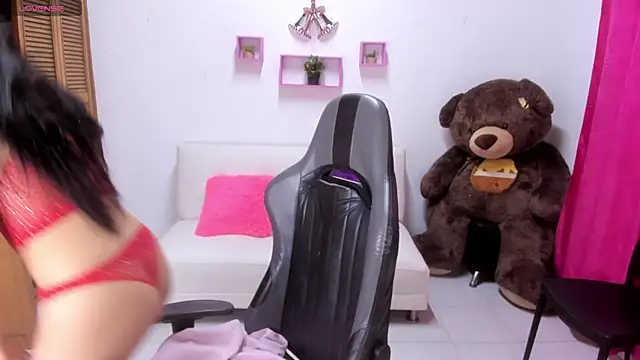 Kitty 19  online show from 01-04-25, 03:39