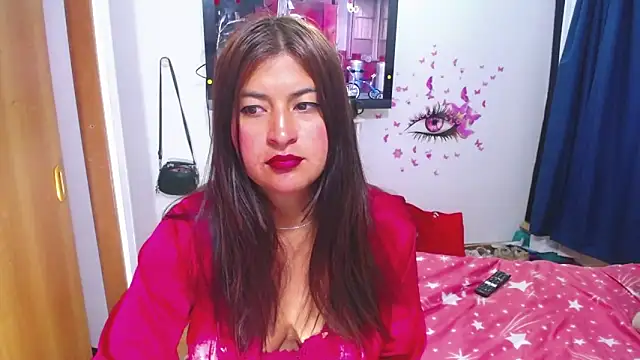 Yunhot  online show from 03-21-26, 11:47