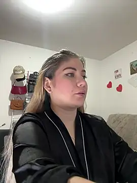 Snapshot of Celestedubois chatting on 07-02-26, 10:49 Celestedubois online show from 07-02-26, 10:49