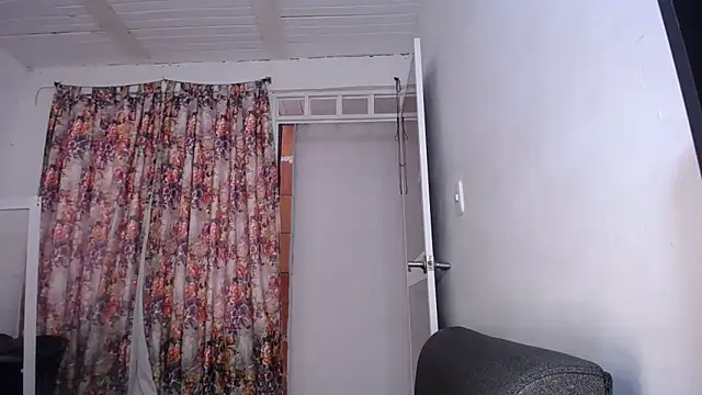 yselahot online show from 09-29-25, 03:50