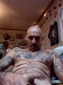 Snapshot of ClydeCan409 chatting on 06-04-26, 12:26 ClydeCan409 online show from 06-04-26, 12:26