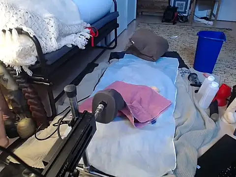 natjuk online show from 12-19-25, 11:01