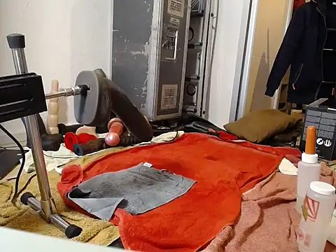 natjuk online show from 10-25-25, 04:29