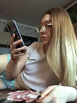 Snapshot of _Sweet_Love_ chatting on 02-04-25, 12:33  Sweet Love  online show from 02-04-25, 12:33