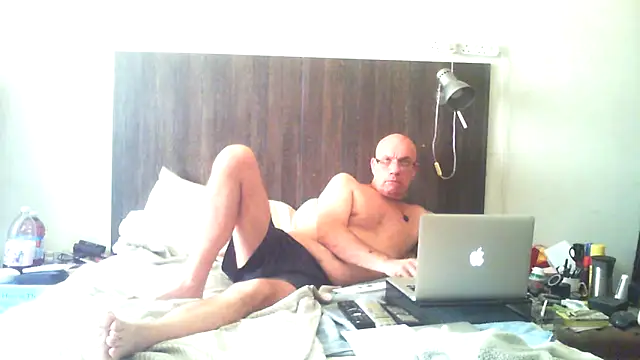 dazuk4513 online show from 05-14-26, 05:10