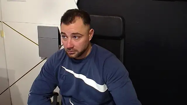 Snapshot of DuncanStone chatting on 09-26-25, 04:30 DuncanStone online show from 09-26-25, 04:30