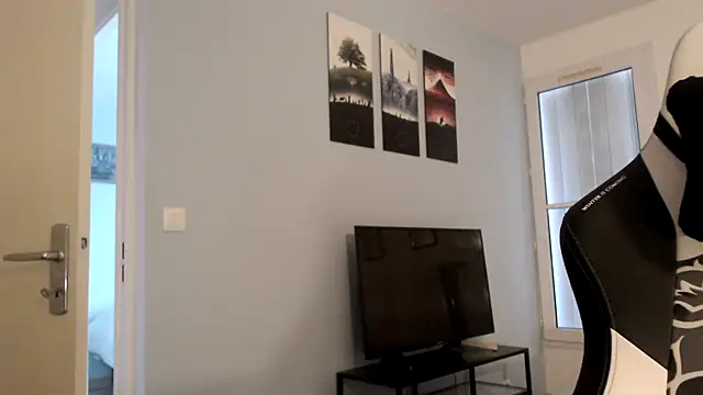 freddy0222222 online show from 11-05-25, 07:11