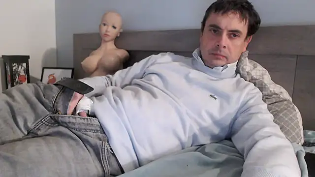 freddy0222222 online show from 11-25-25, 12:16