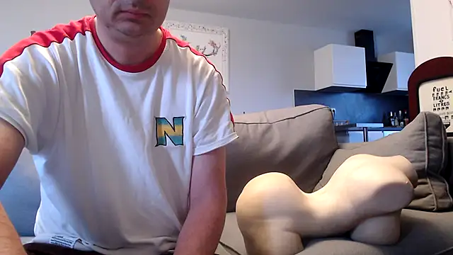 Snapshot of freddy0222222 chatting on 07-17-26, 04:53 freddy0222222 online show from 07-17-26, 04:53