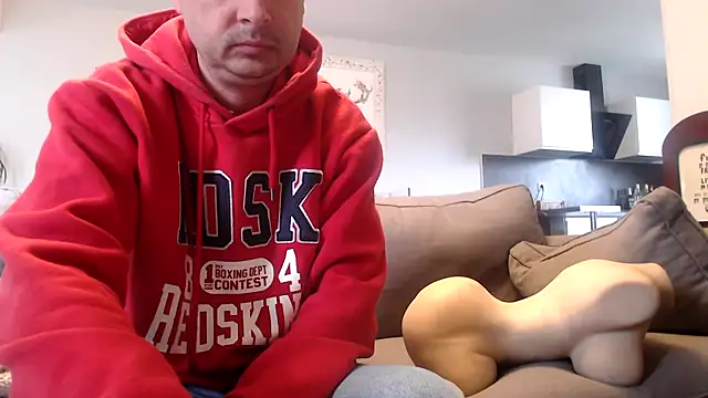 freddy0222222 online show from 05-17-26, 08:03