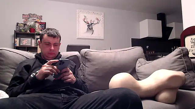 freddy0222222 online show from 05-03-26, 11:08